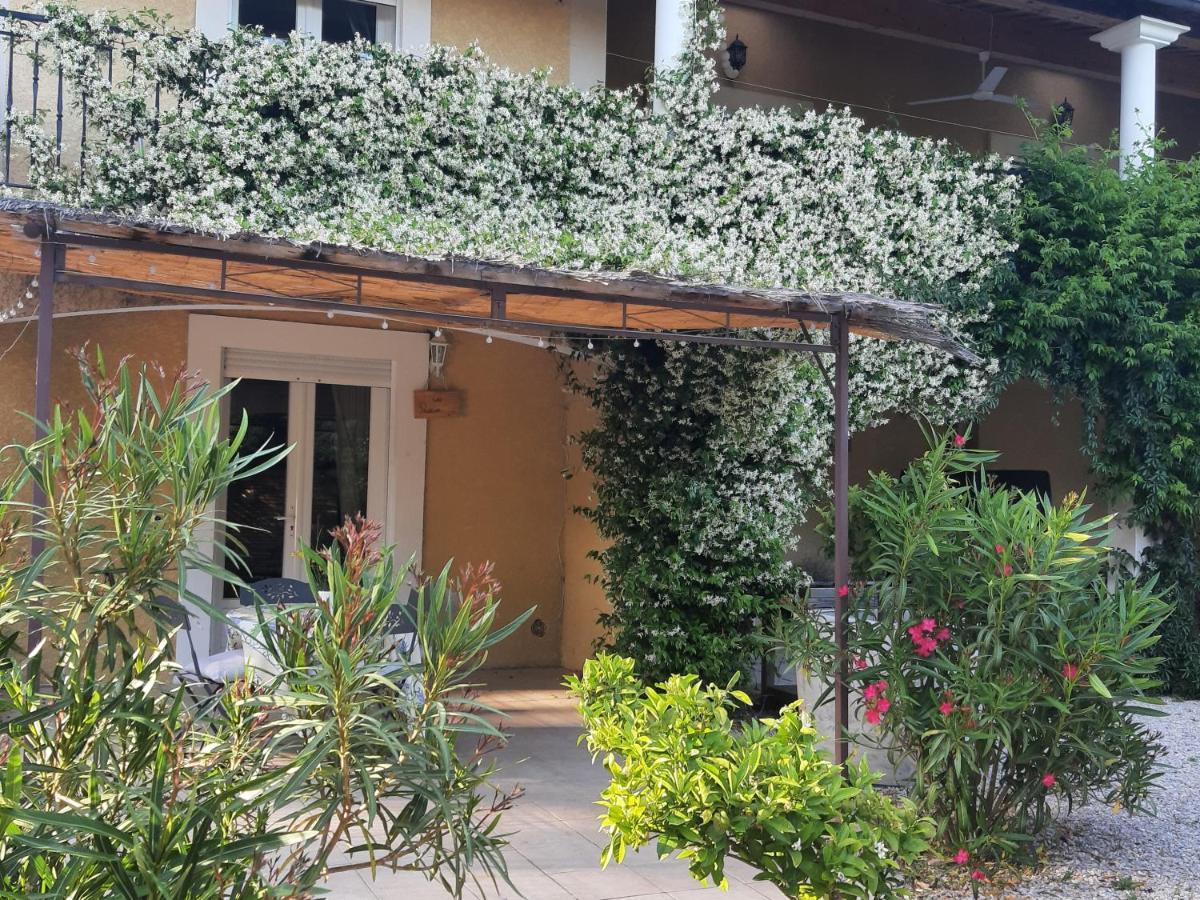 La Villa Jasmin Монтору Екстериор снимка